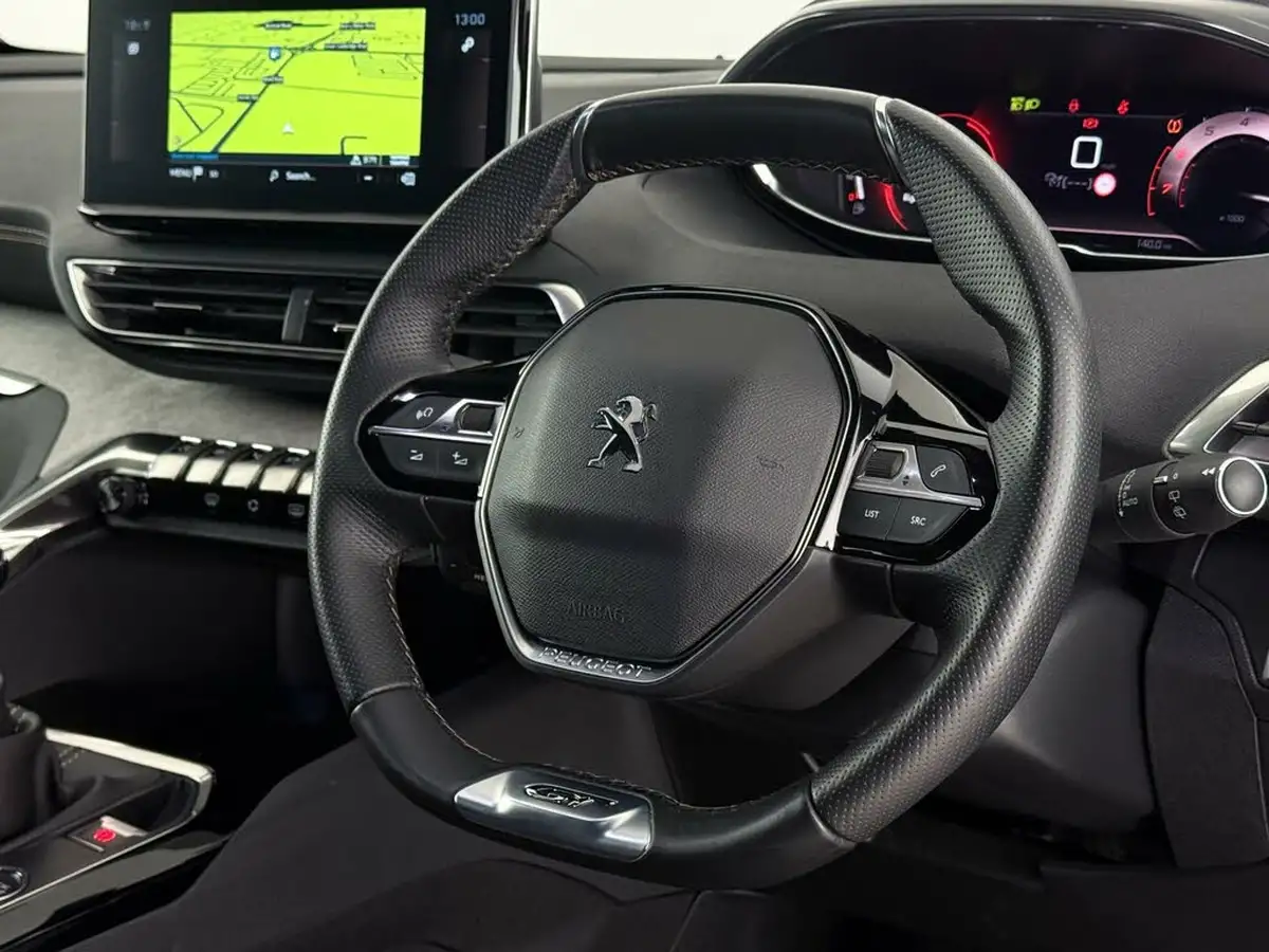 2022-peugeot-3008-suv-12-puretech-gt-big-15