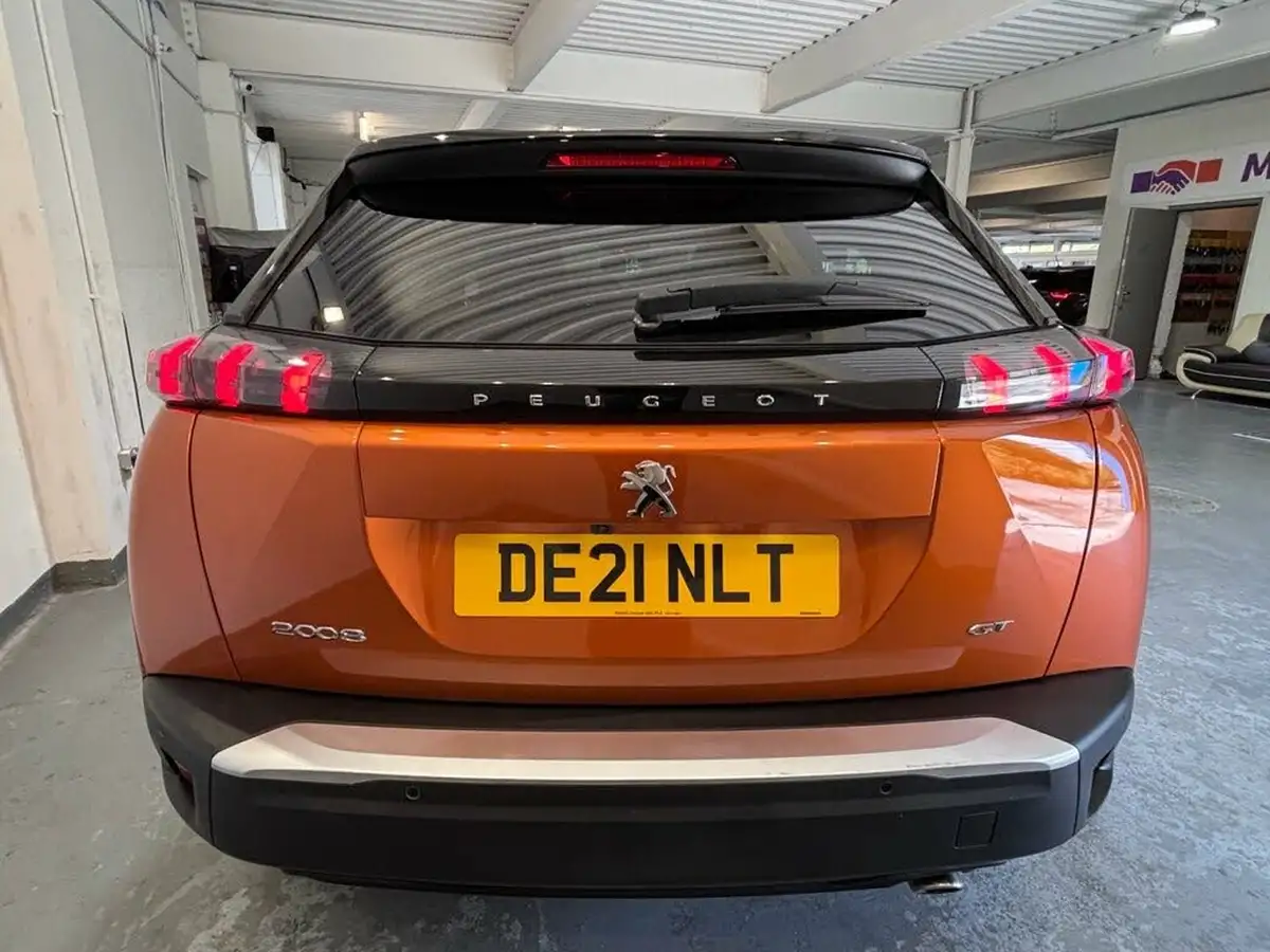 2021-peugeot-2008-suv-15-bluehdi-gt-big-7