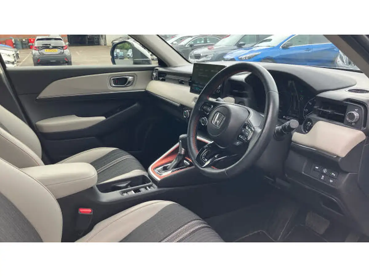 2023-honda-hr-v-15-i-mmd-advance-style-big-19