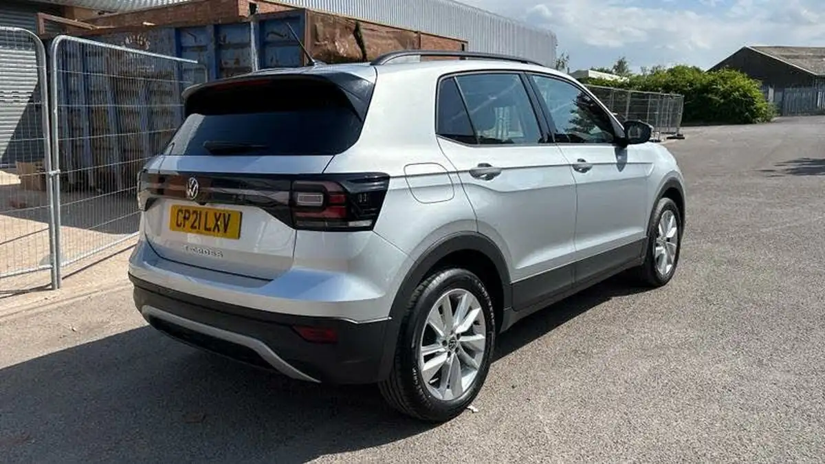 2021-volkswagen-t-cross-10-tsi-se-95ps-big-12