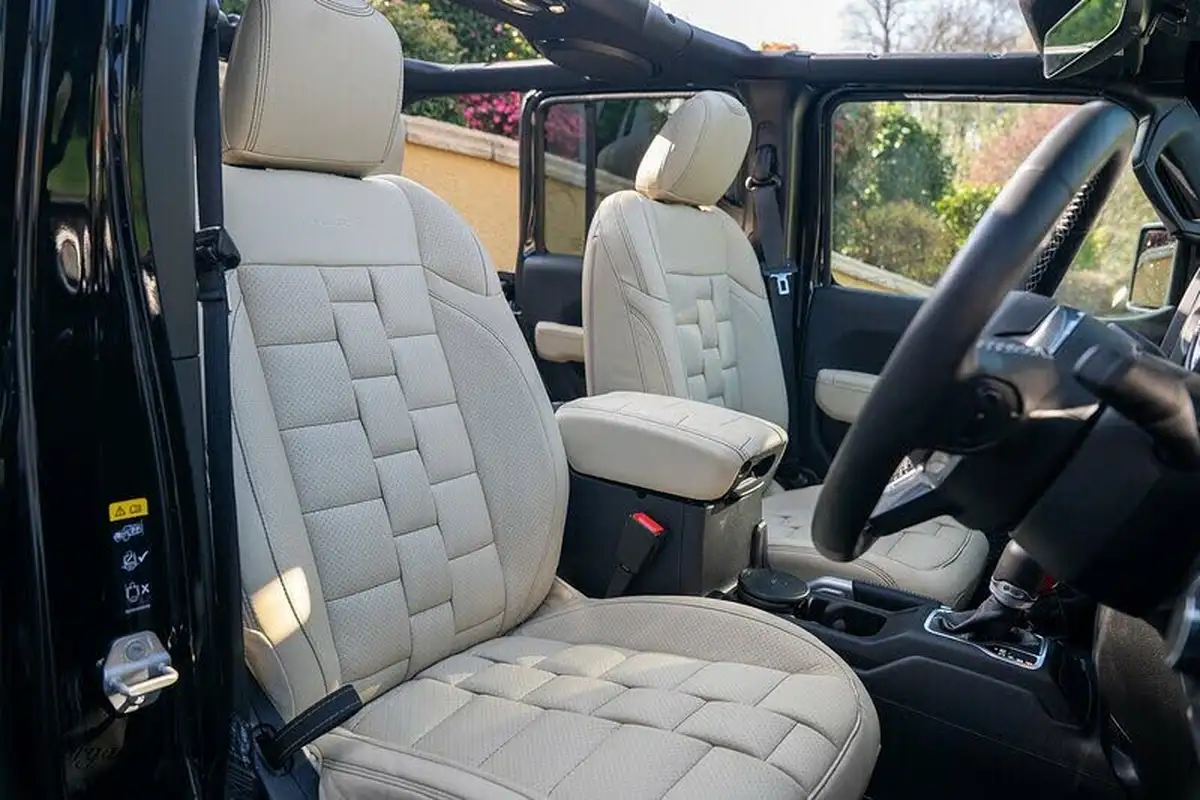 2022-jeep-wrangler-20-gme-sahara-5d-big-40