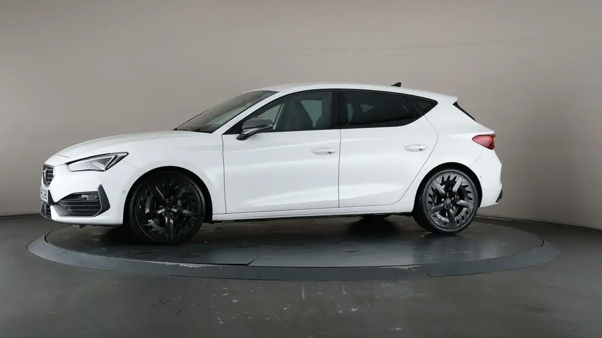 2023-cupra-leon-nf-20-tsi-vz3-300ps-hatchback-big-37