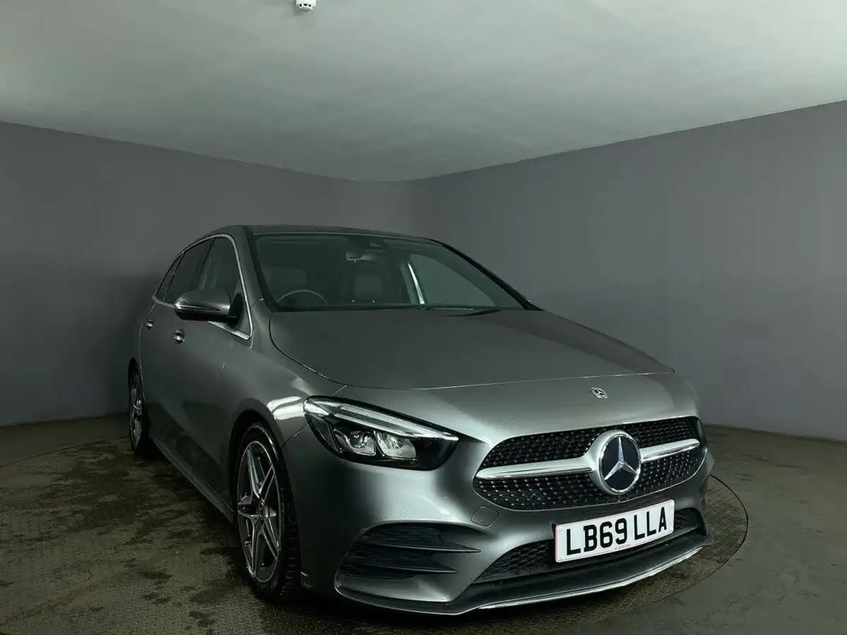 2019-mercedes-benz-b-class-13-b180-amg-line-7g-dct-big-1