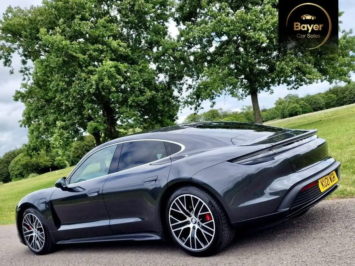 2021-porsche-taycan-e-4s-571ps-performance-battery-plus-big-27