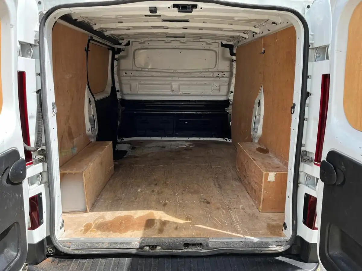 2019-renault-trafic-16dci-sl27-120-business-panel-big-17