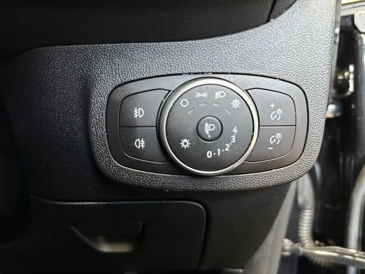 2022-ford-fiesta-10t-titanium-100ps-big-22