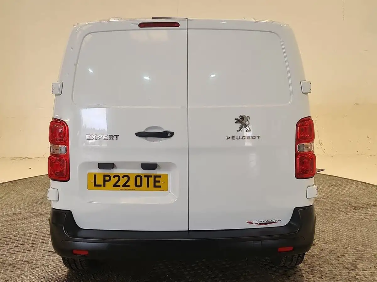 2022-peugeot-expert-15-bluehdi-professional-premium-compact-1000-big-10