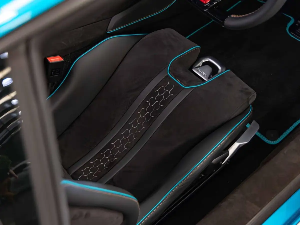 2023-lamborghini-huracan-52-tecnica-big-12