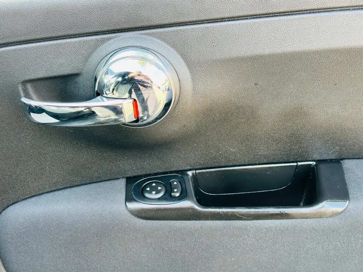 2019-fiat-500-12-lounge-big-31