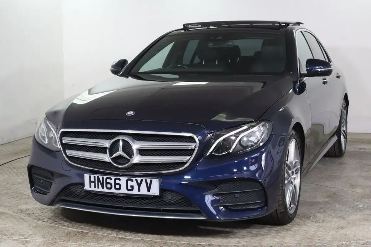 2016-mercedes-benz-e-class-20d-e220d-amg-line-premiumss-saloon-4d-big-2