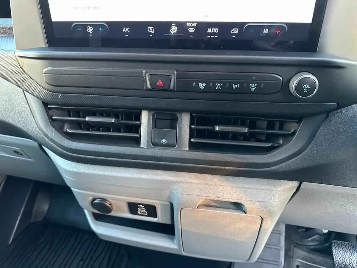 2023-ford-transit-custom-20tdci-280-l2h1-trend-136pseu6e-panel-van-1996cc-auto-big-23