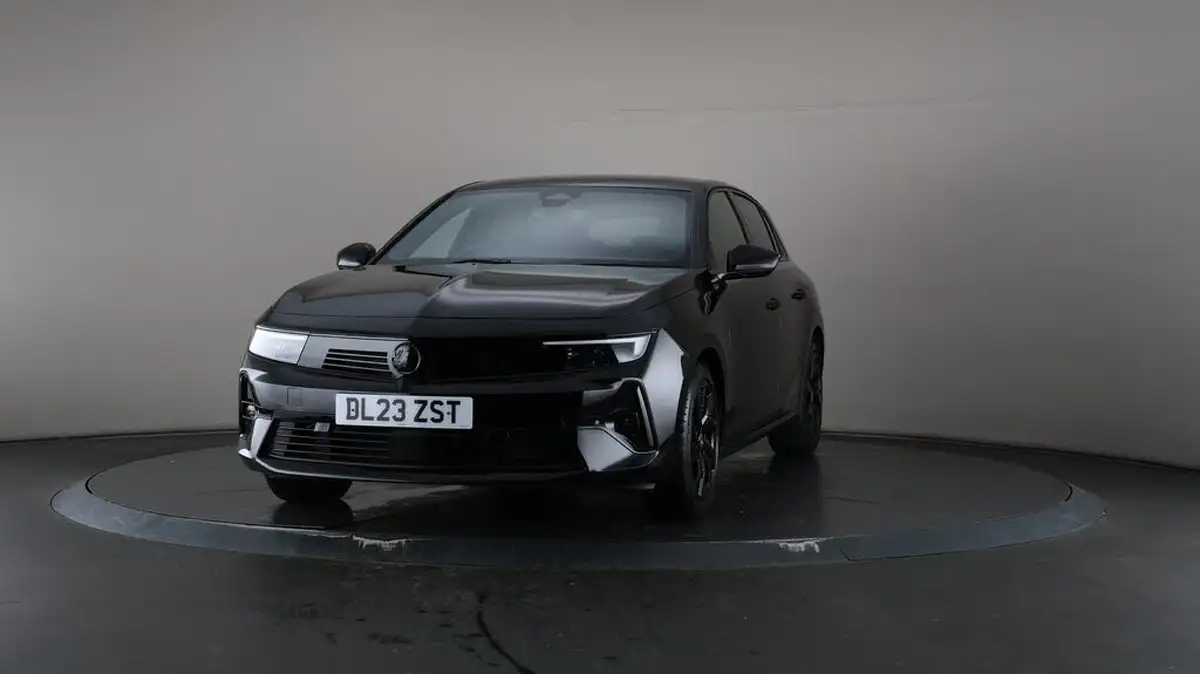 2023-vauxhall-astra-12-turbo-gs-hatchback-big-47