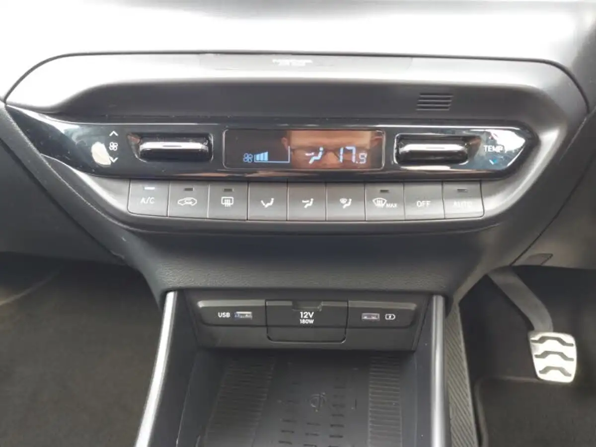 2023-hyundai-bayon-10-t-gdi-premium-100ps-big-14