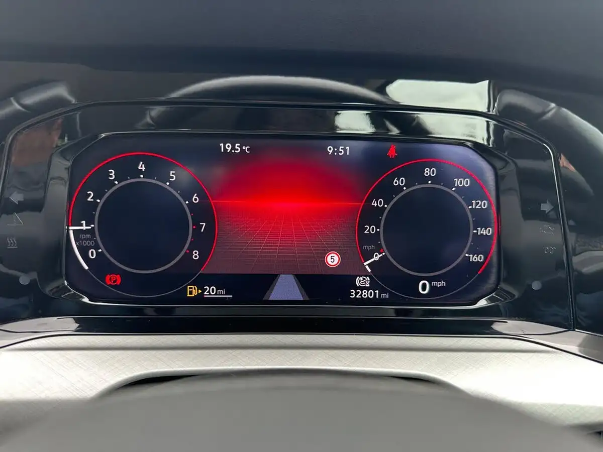 2023-volkswagen-golf-15-tsi-life-130ps-hatchback-big-14