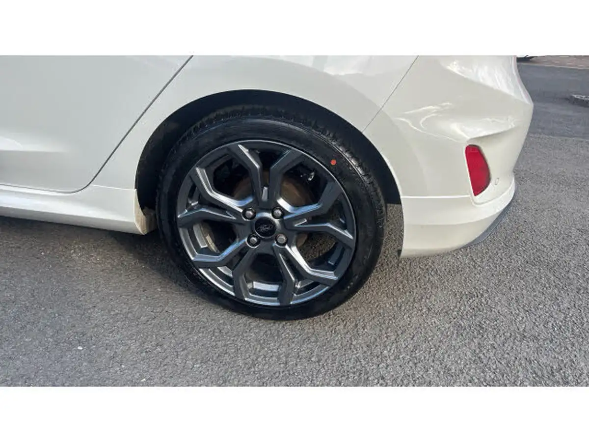 2018-hyundai-kona-16-t-gdi-premium-gt-1-tone-roof-big-24