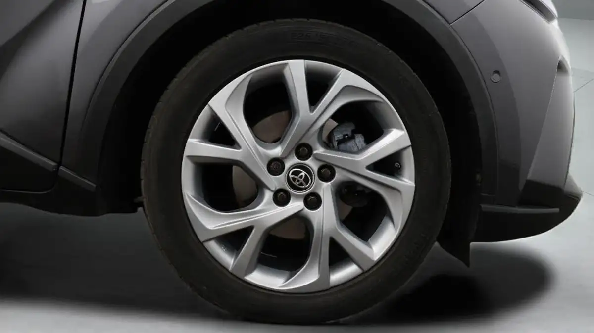 2022-toyota-c-hr-18-vvt-i-design-big-18