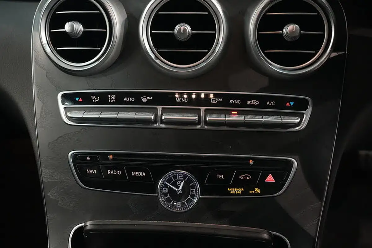 2017-mercedes-benz-c-class-21d-c220d-amg-line-ss-saloon-4d-9g-tronic-plus-big-36
