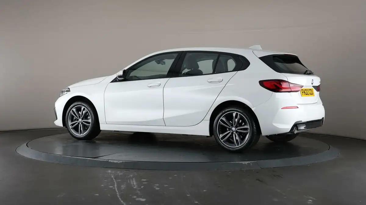 2022-bmw-1-series-big-68