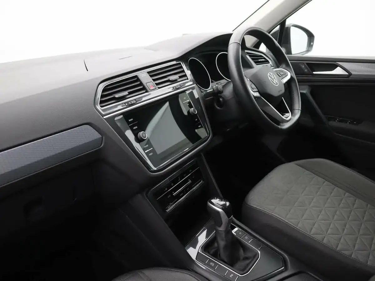 2022-volkswagen-tiguan-20tdi-life-dsg-big-12