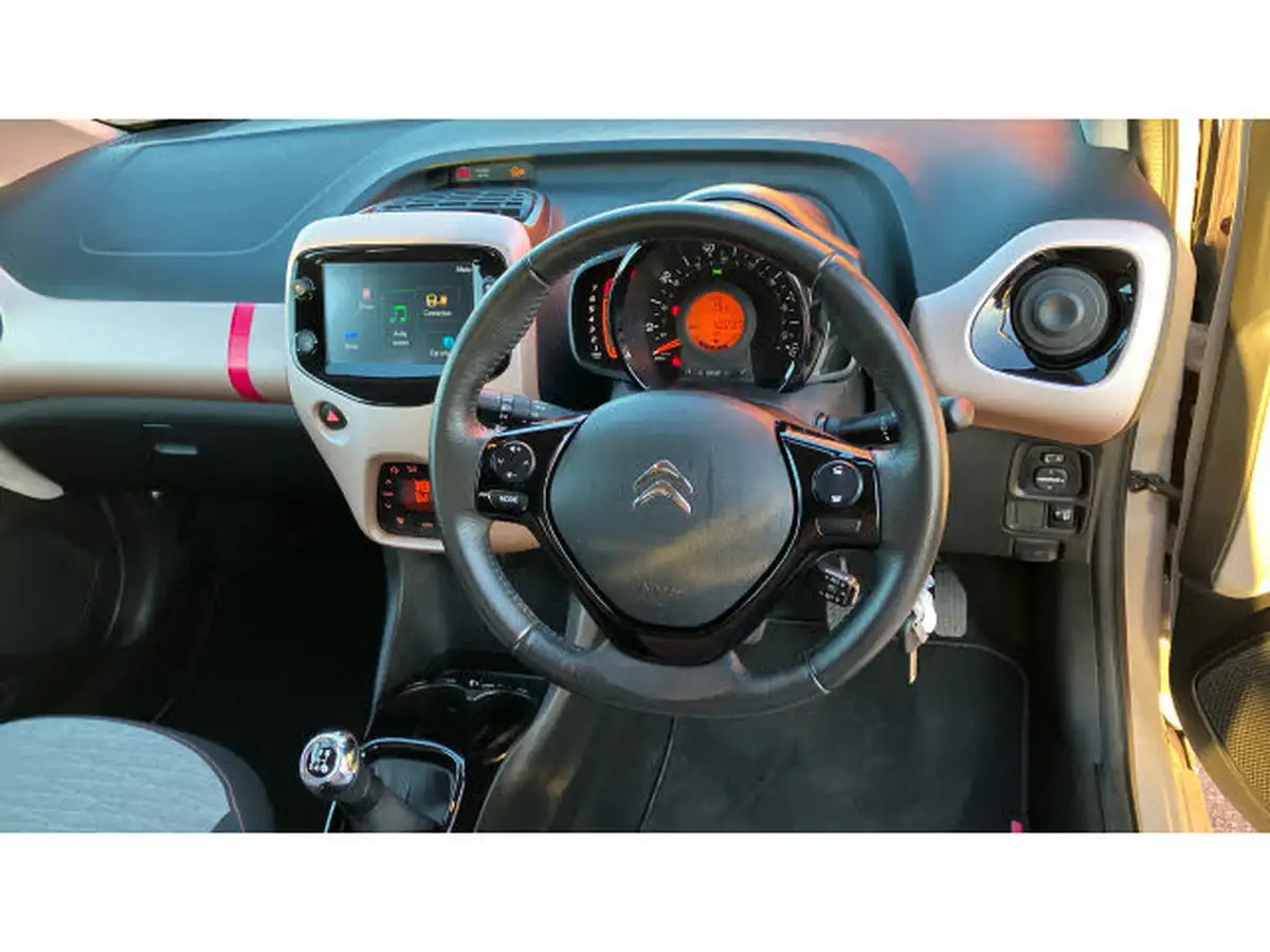 2019-citroen-c1-10-vti-elle-big-9
