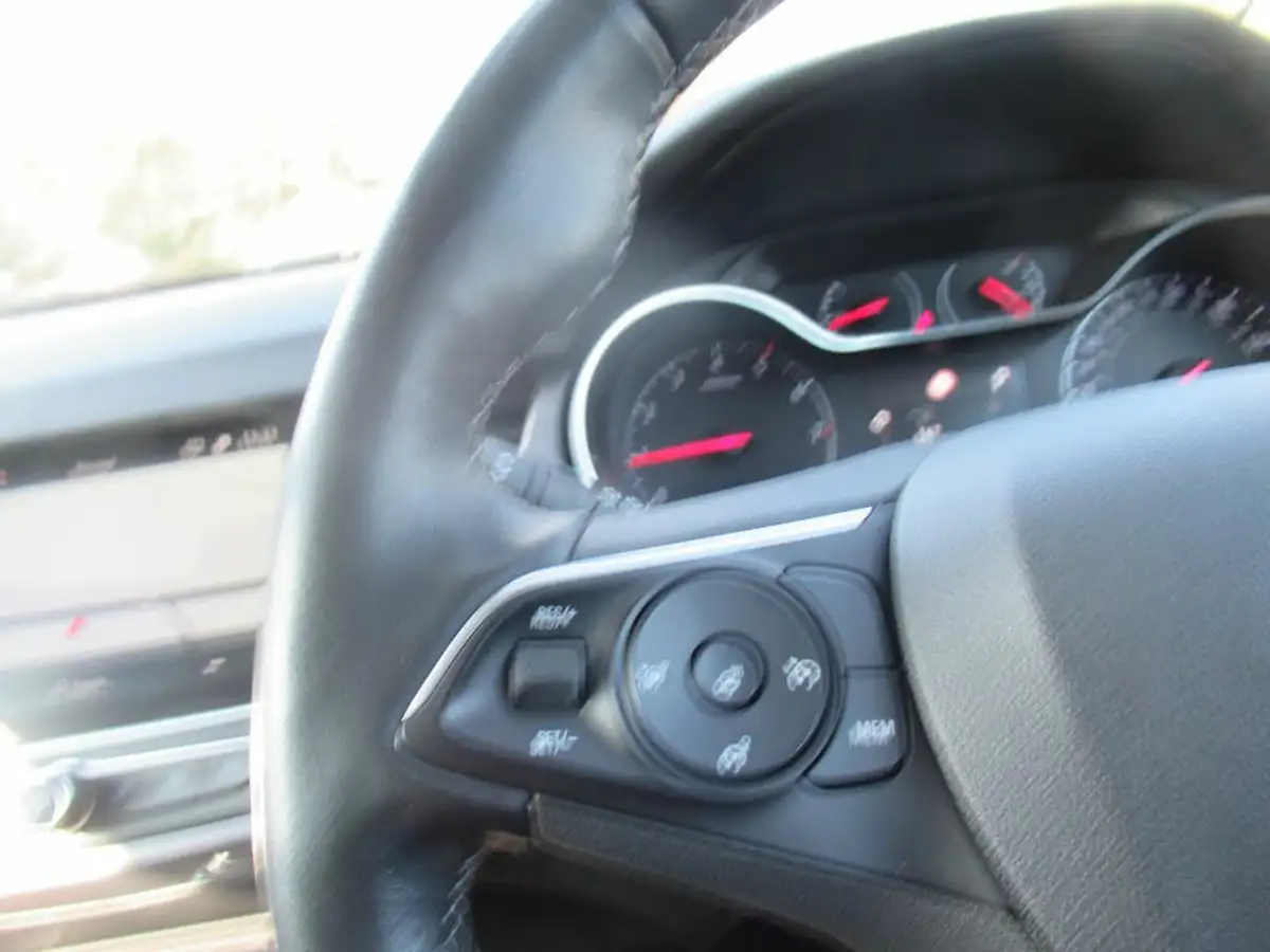 2022-vauxhall-crossland-12-ultimate-130ps-auto-big-17