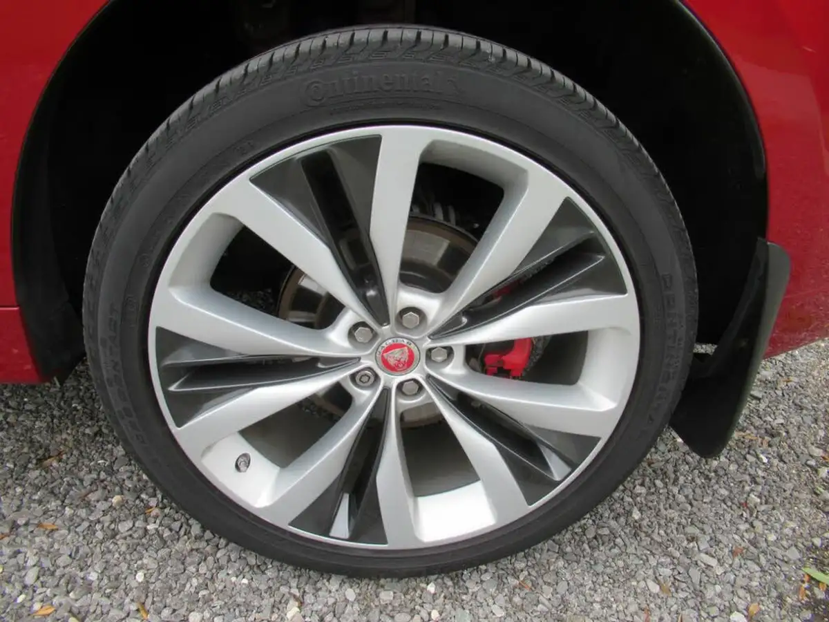 2016-jaguar-f-pace-30-v6-sc-s-30-big-12
