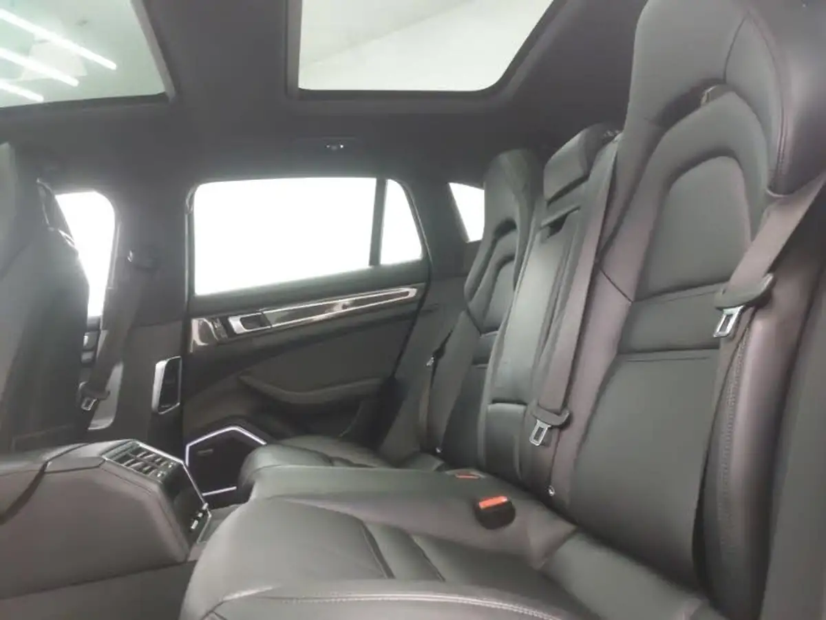 2017-porsche-panamera-40-v8-turbo-sport-turismo-big-5