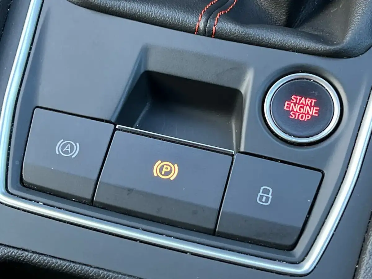 2021-seat-leon-15-tsi-evo-fr-sport-150ps-hatchback-big-25