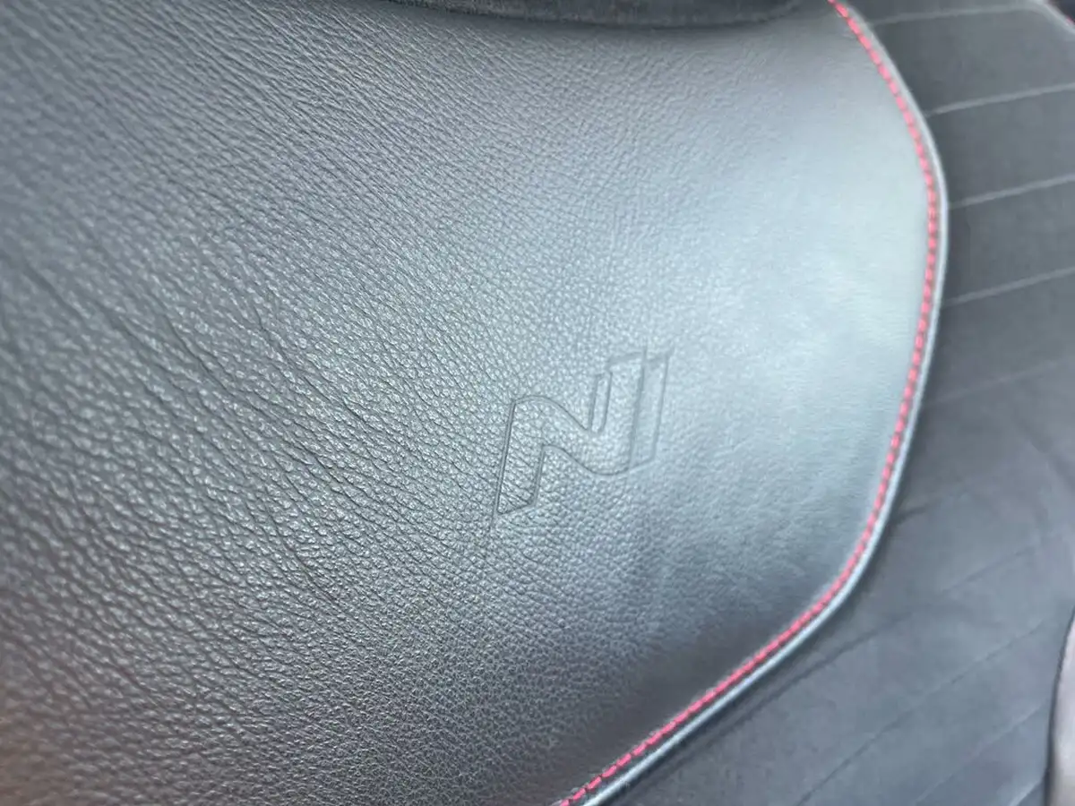 2019-hyundai-i30-n-20-t-gdi-n-performance-fastback-big-48