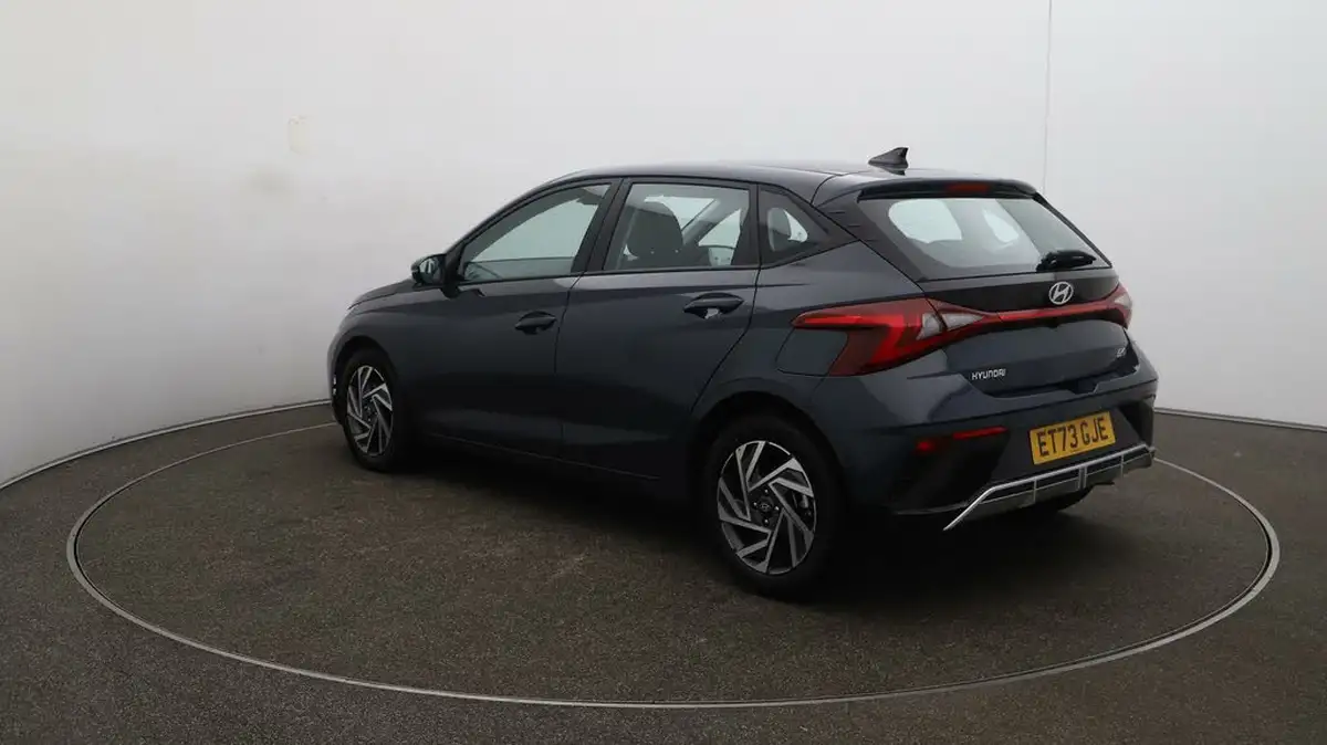 2024-hyundai-i20-10-t-gdi-advance-big-55