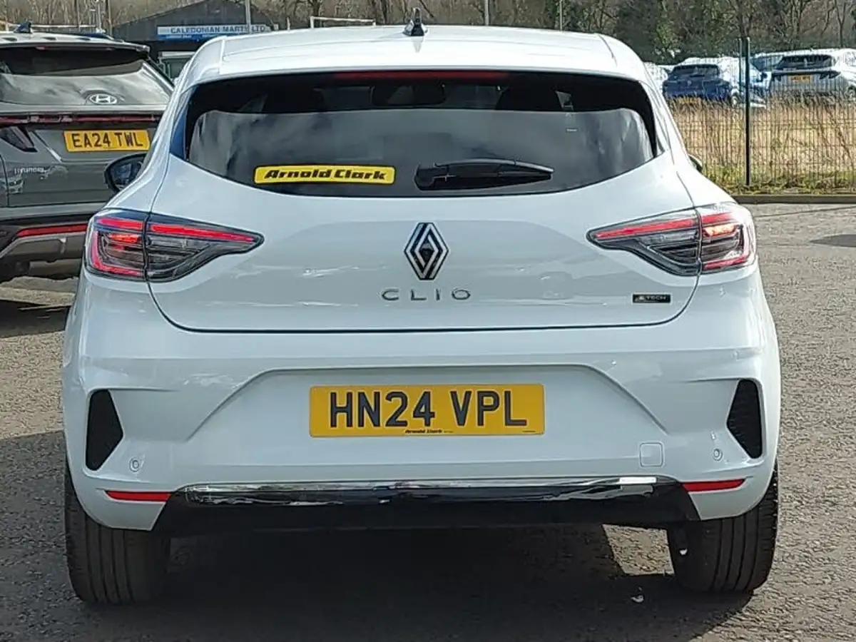 2024-renault-clio-16-techno-big-17