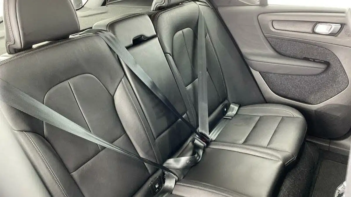 2021-volvo-xc40-20-b4-inscription-pro-194bhp-auto-big-15
