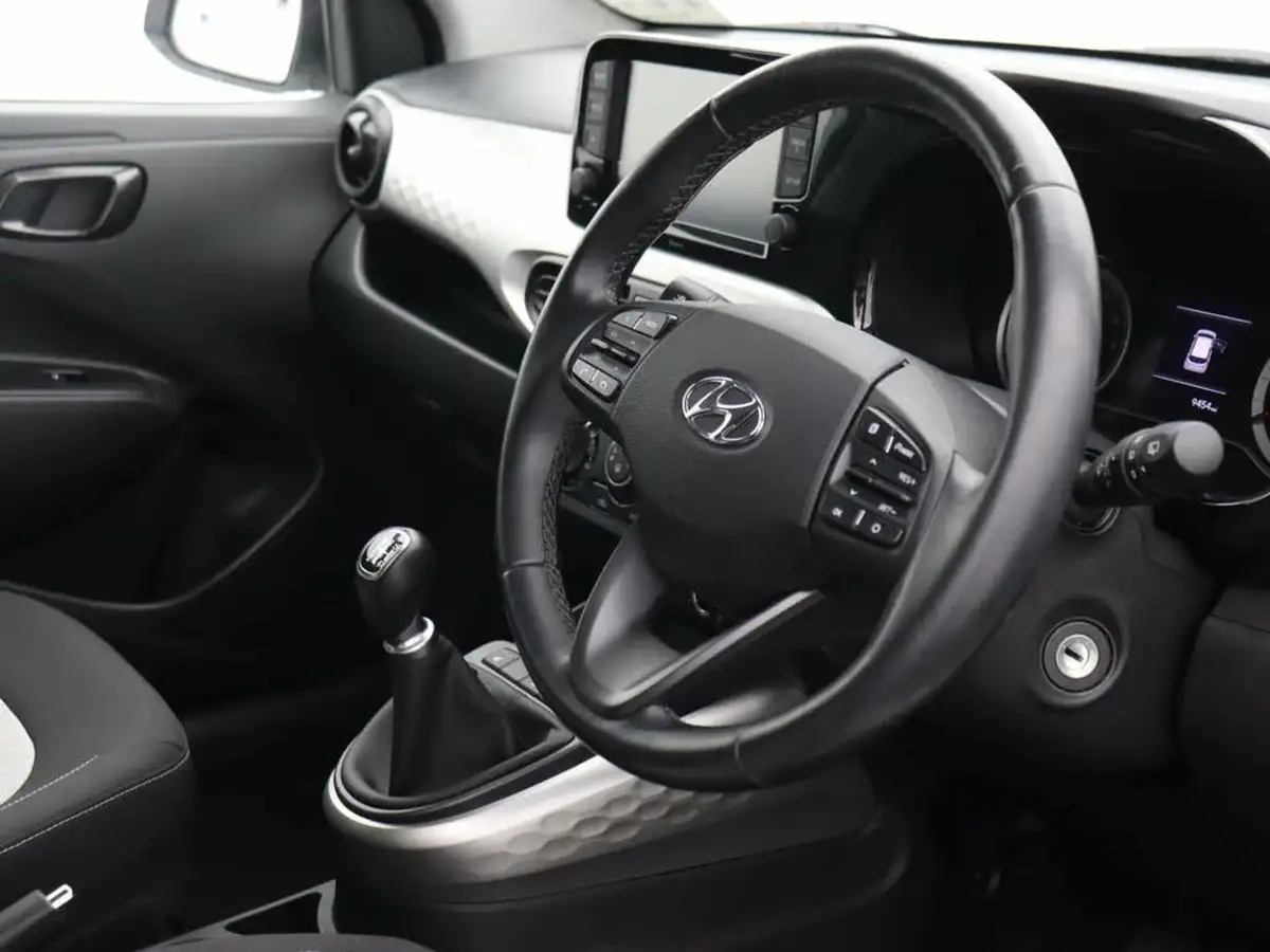 2021-hyundai-i10-10-premium-big-11