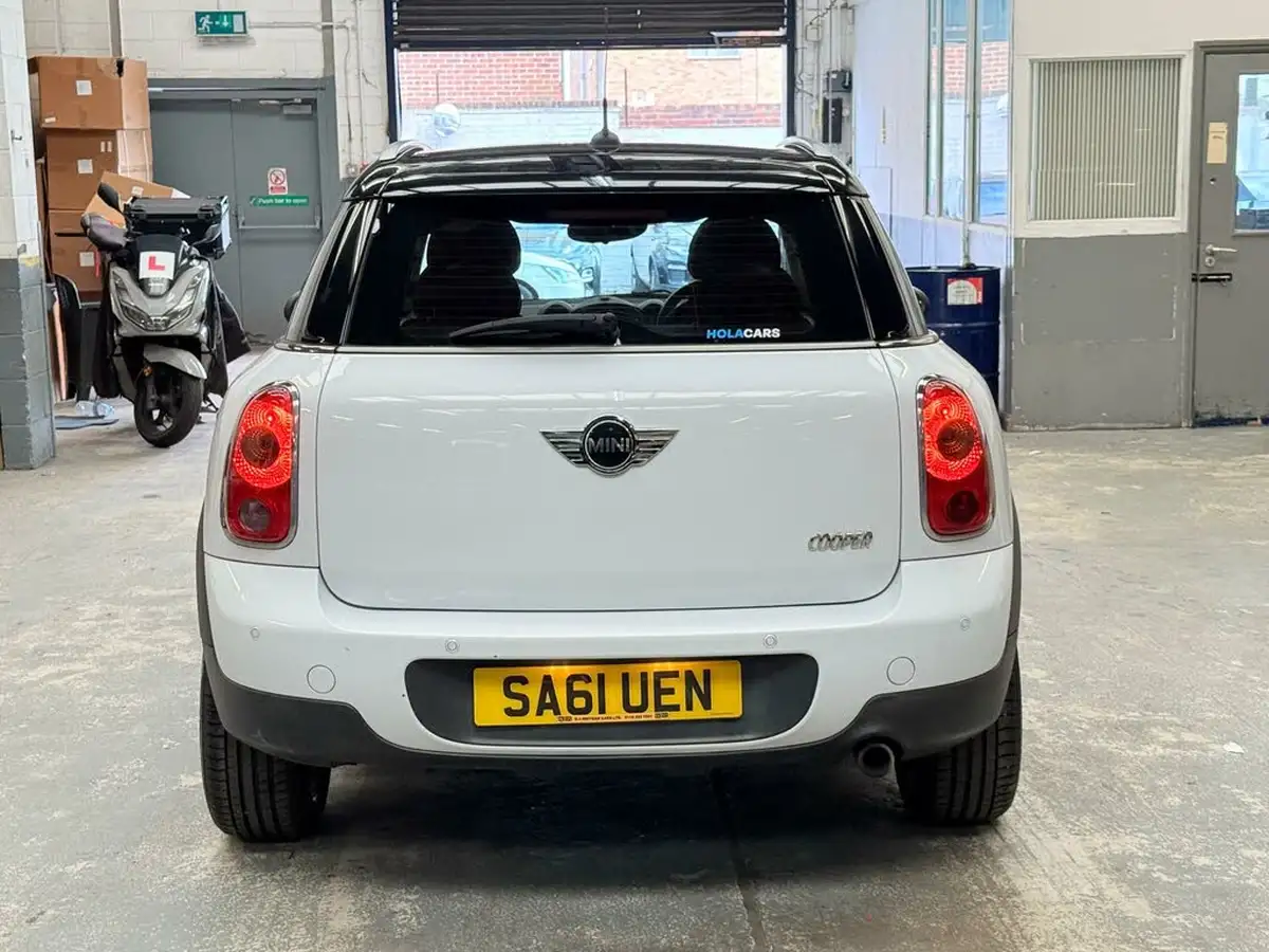 2011-mini-countryman-16-cooper-122bhp-big-4