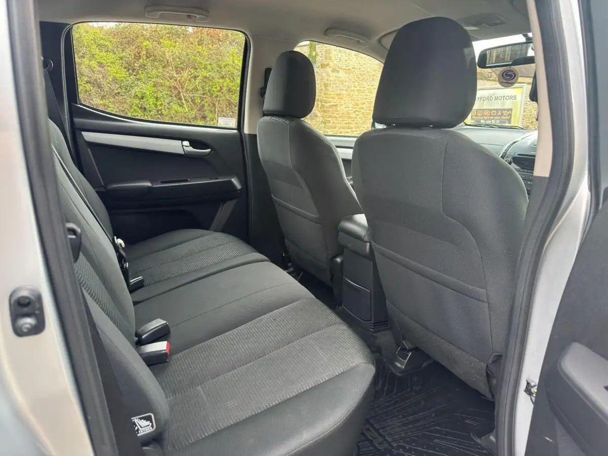 2018-isuzu-d-max-19td-eiger-big-30