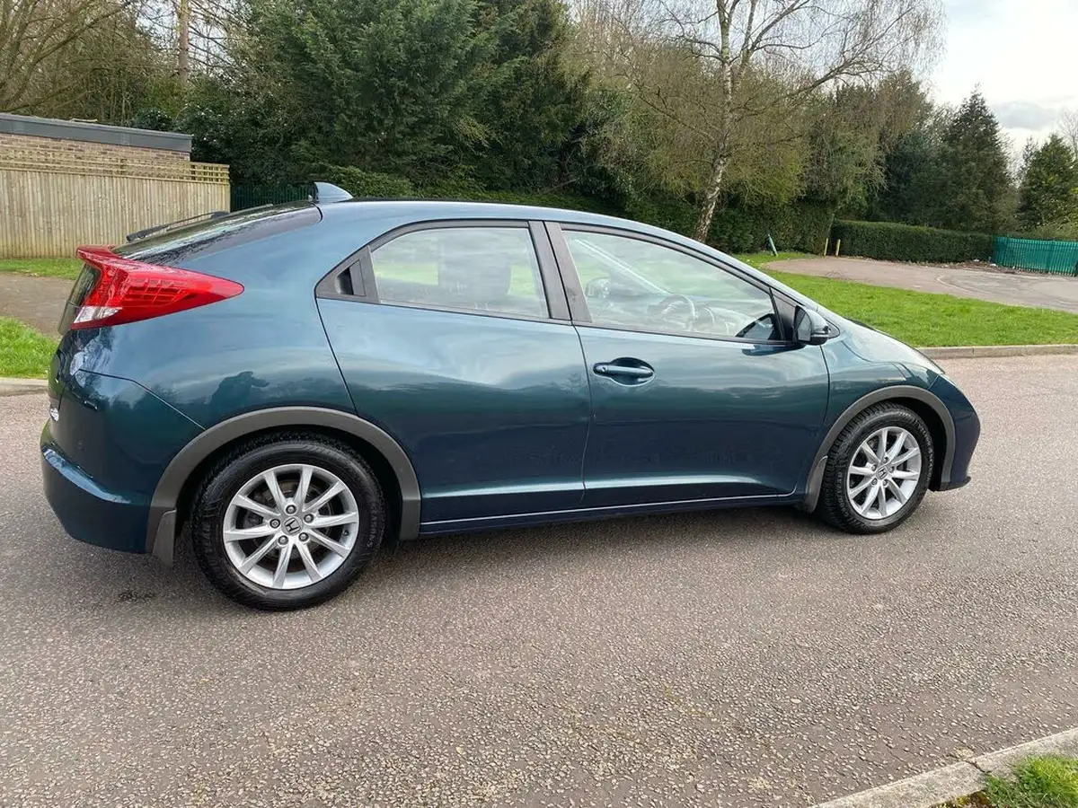 2013-honda-civic-18-es-auto-big-19