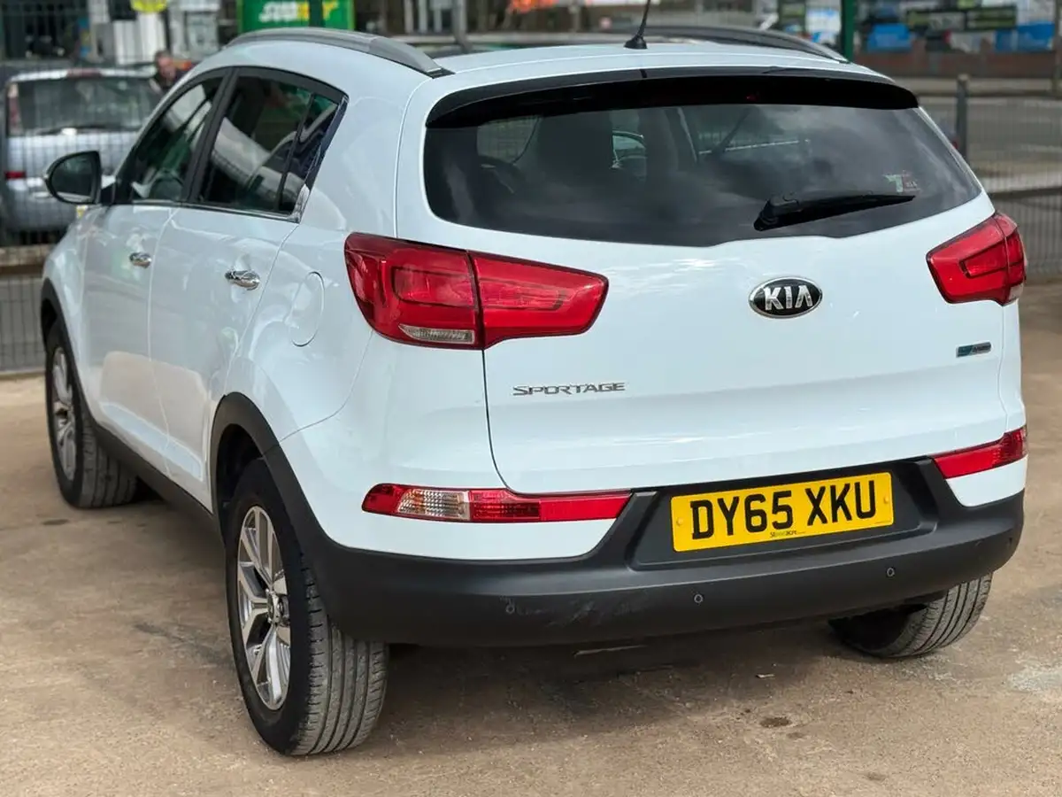2015-kia-sportage-16-gdi-2-big-22