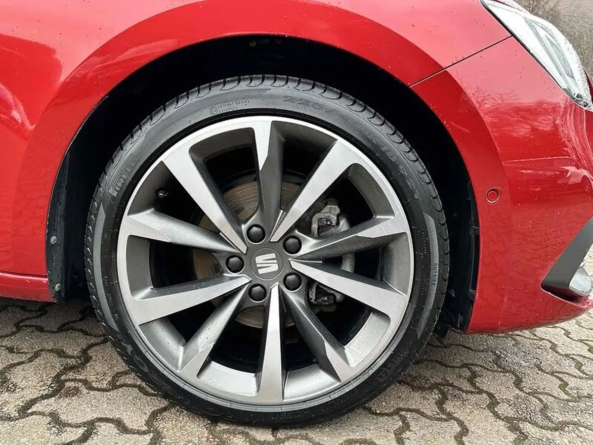 2022-seat-leon-big-22