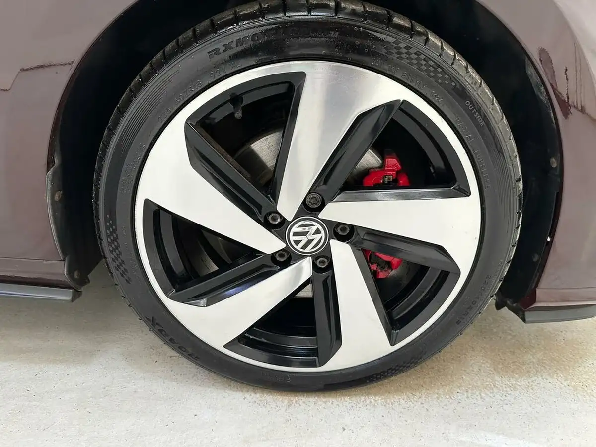 2017-volkswagen-golf-20-tsi-gti-230ps-ss-5d-big-40