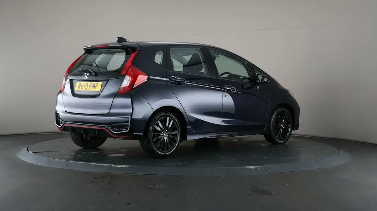 2019-honda-jazz-15-i-vtec-sport-cvt-big-7