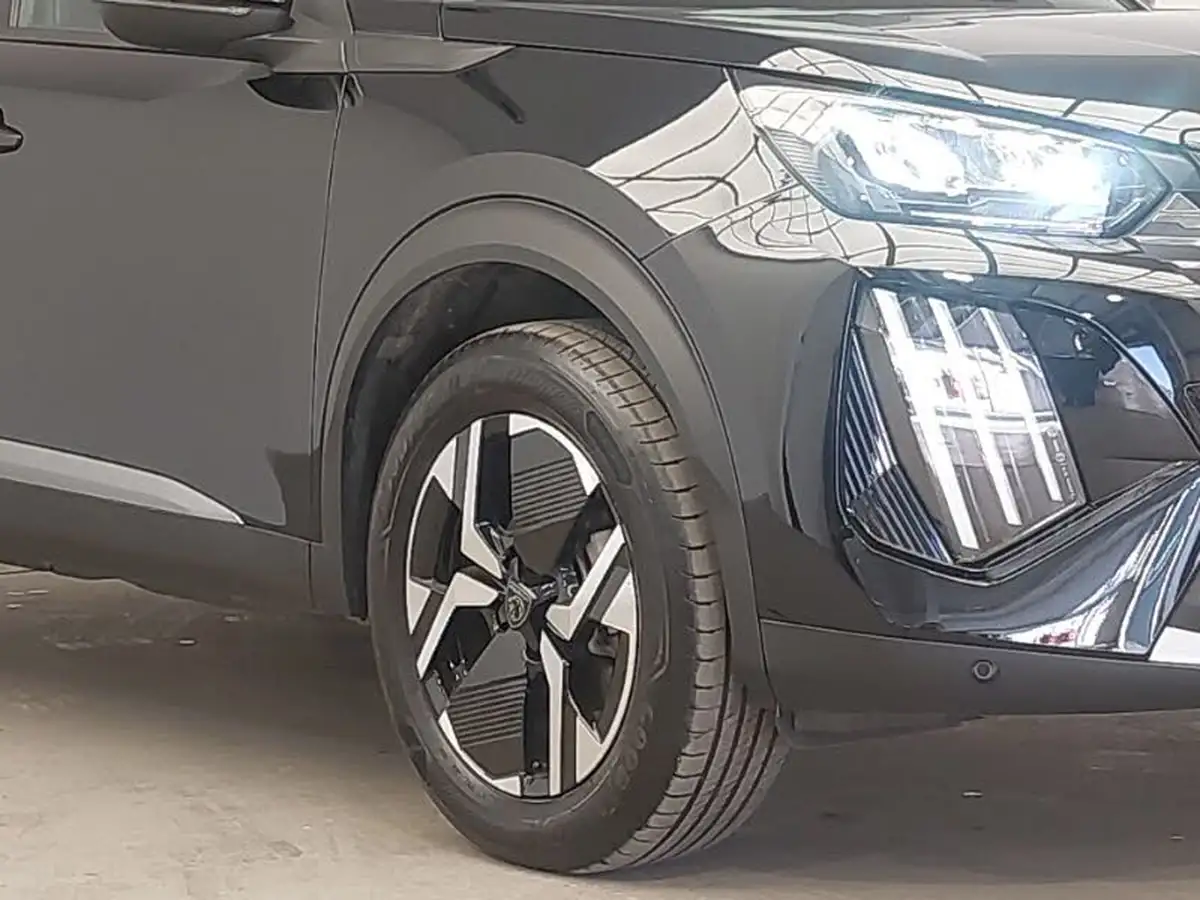 2024-peugeot-2008-suv-12-puretech-allure-130ps-big-8