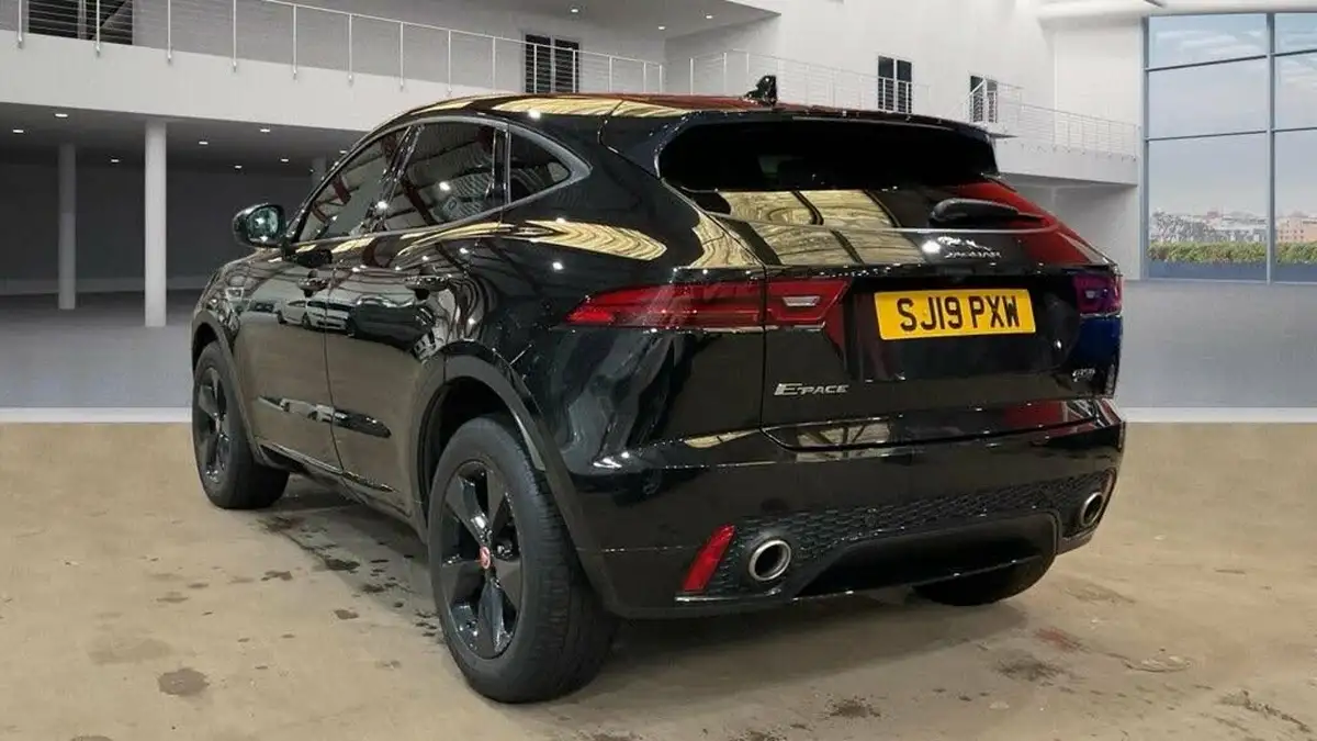2019-jaguar-e-pace-20-i4d-r-dynamic-s-180ps-awd-auto-big-6