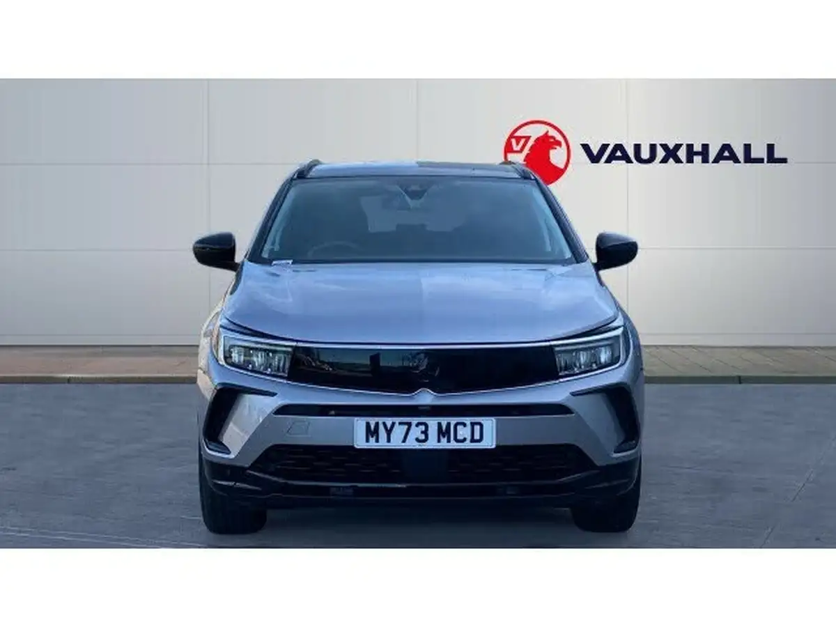 2024-vauxhall-grandland-12-gs-130ps-auto-big-2