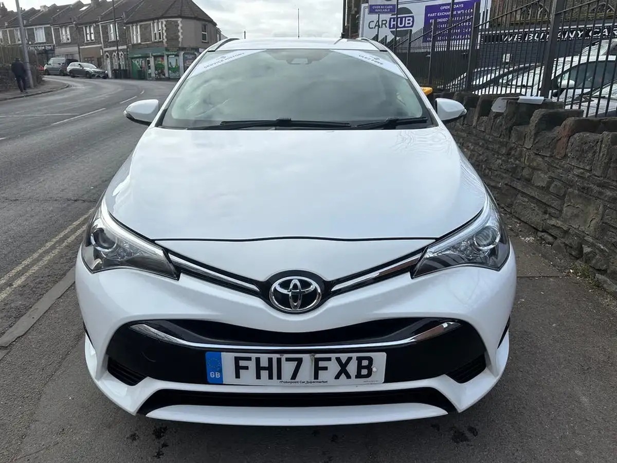 2017-toyota-avensis-16d-4d-business-edition-touring-sports-5d-big-1