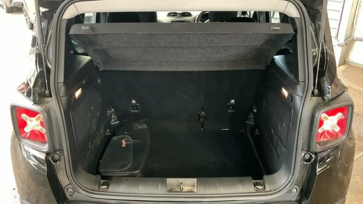 2015-jeep-renegade-14-multiair-ii-longitude-big-6