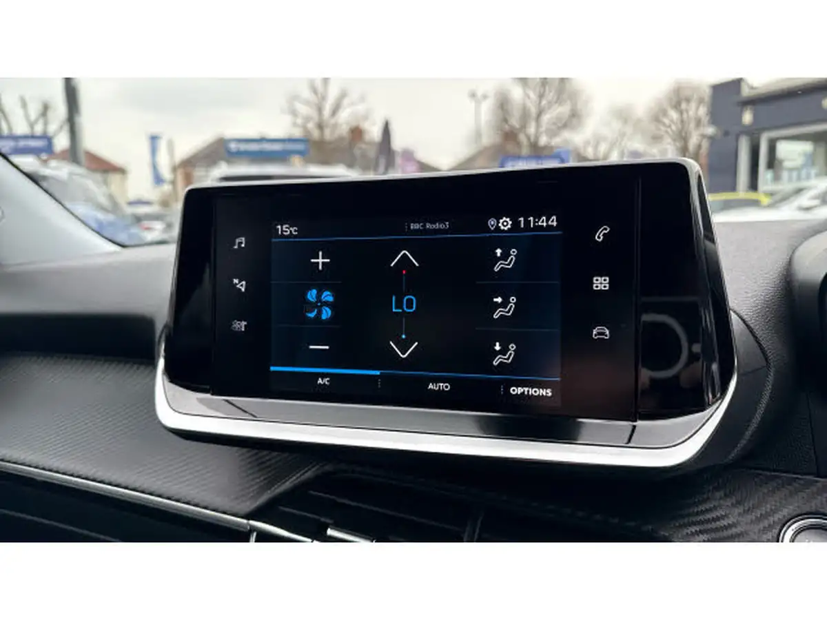 2021-peugeot-2008-suv-12-puretech-allure-130bhp-eat8-big-25