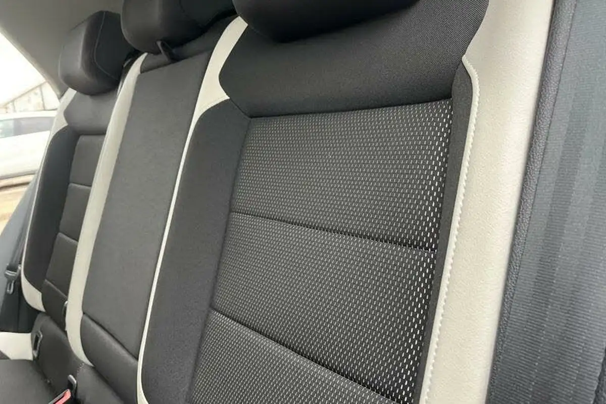 2019-volkswagen-t-roc-20tdi-sel-dsg-big-23