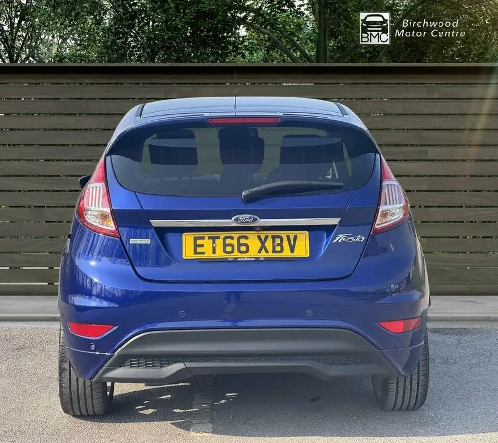 2017-ford-fiesta-10t-titanium-125ps-ecoboost-ss-3d-big-5