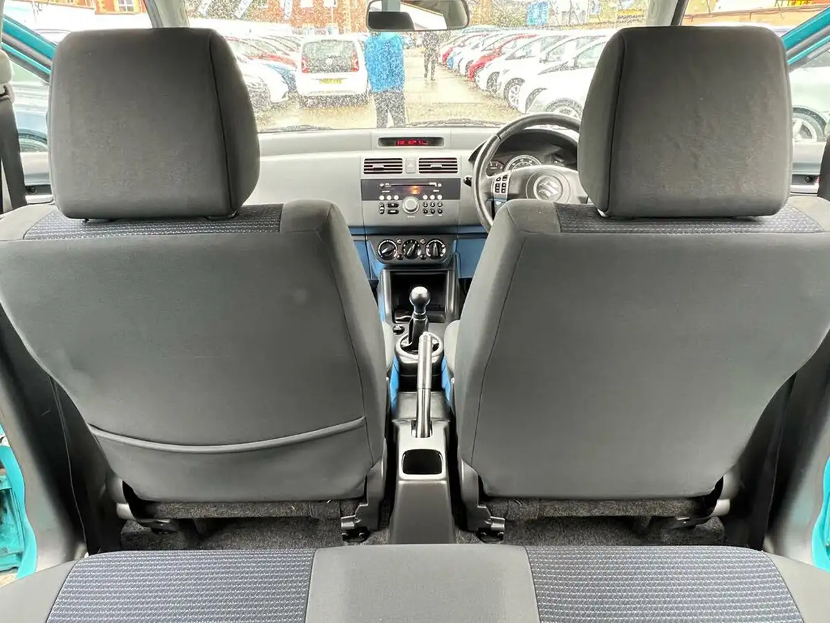 2009-suzuki-swift-13-gl-5d-big-27
