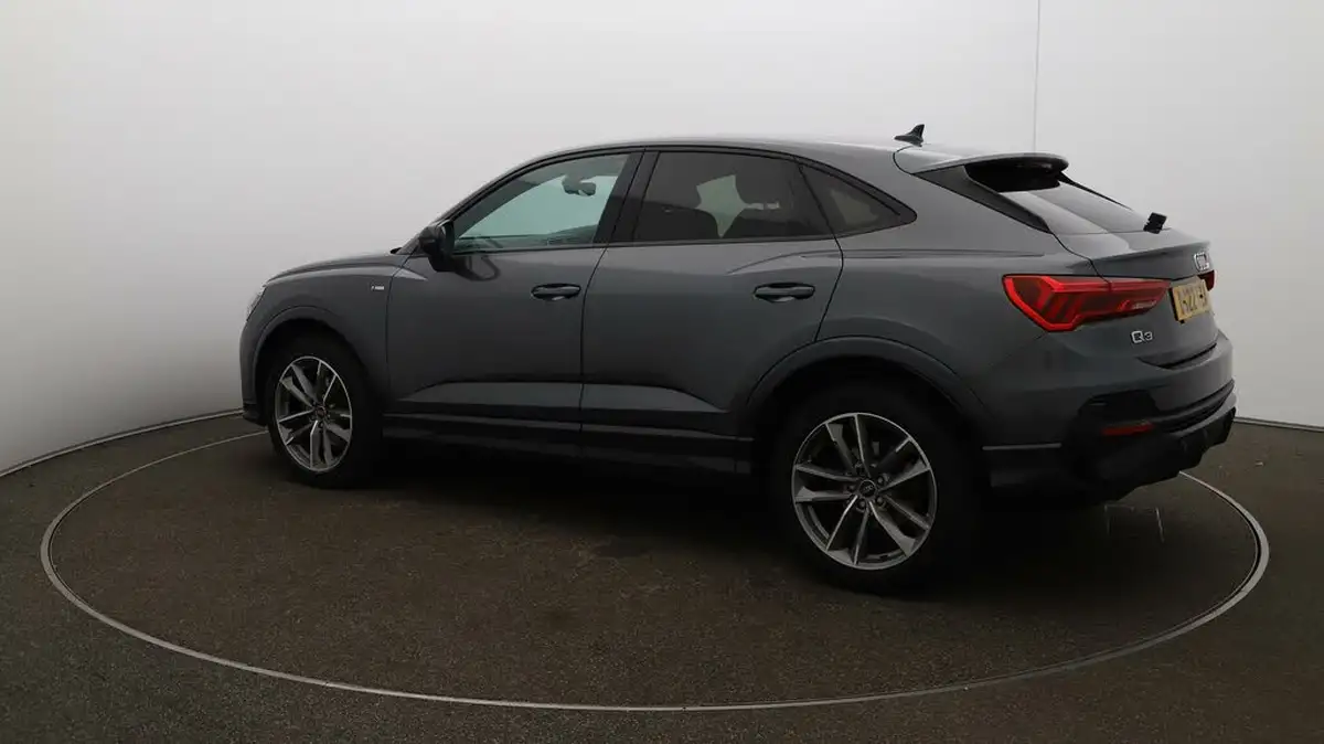 2022-audi-q3-15-35-tfsi-black-edition-cod-sportback-s-tronic-big-34